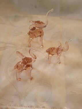 Stanley Pink Glass Elephant Figurine Trio